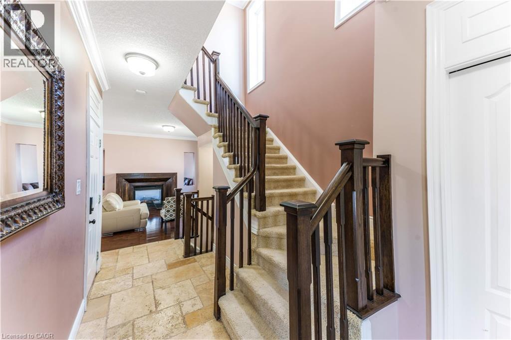 437 BEAUMONT Crescent