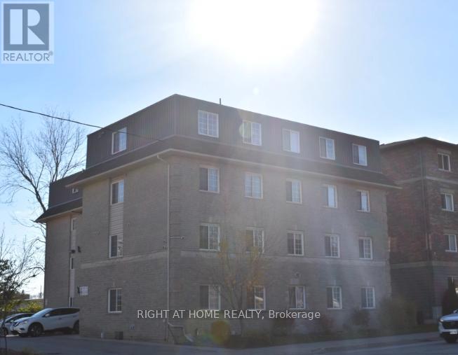 35 COLUMBIA STREET W