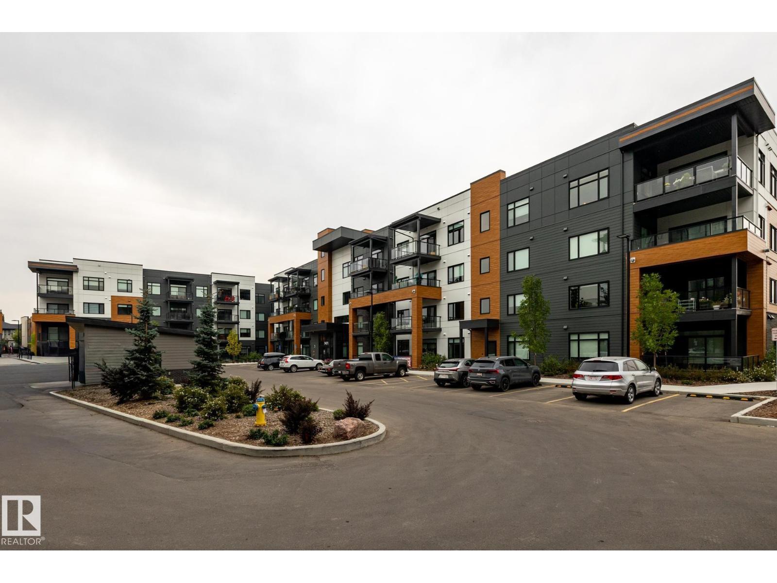 #112 7471 May Common NW NW