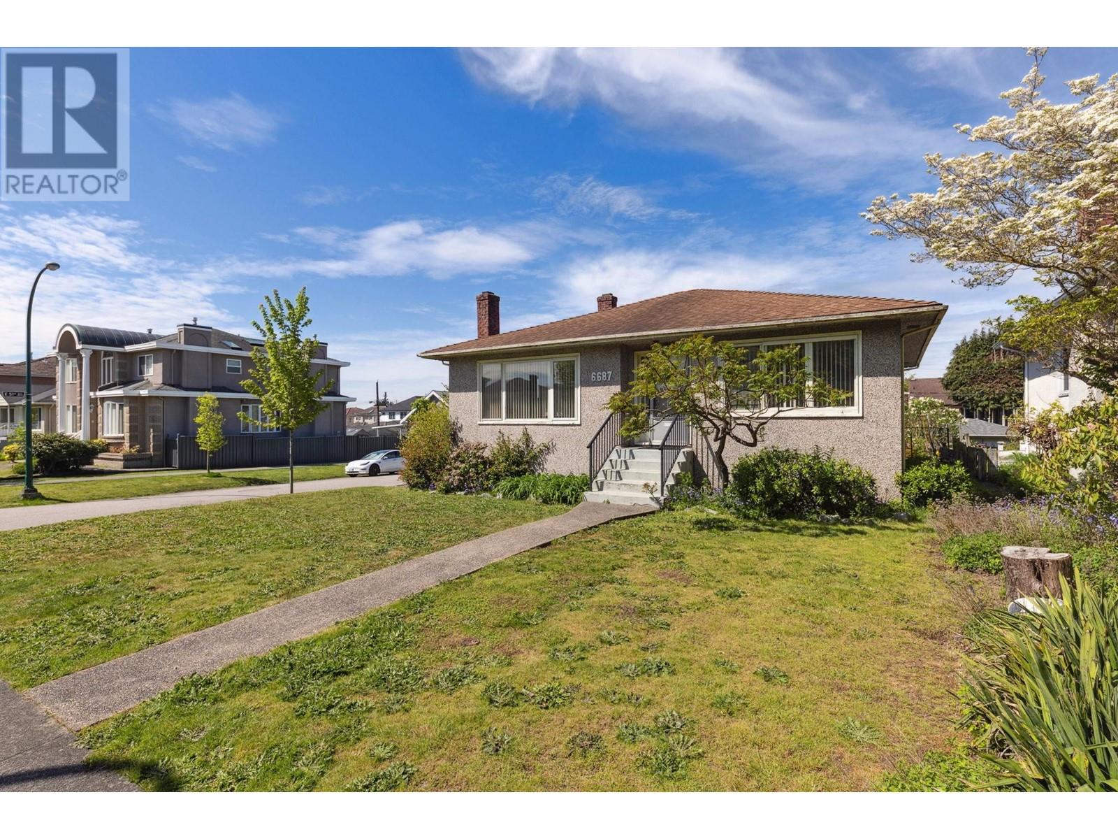 6687 KILLARNEY STREET