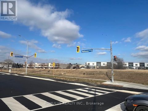 PL BLOCK E MATHESON BOULEVARD E Mississauga (Airport Corporate) ON L4W5E1
