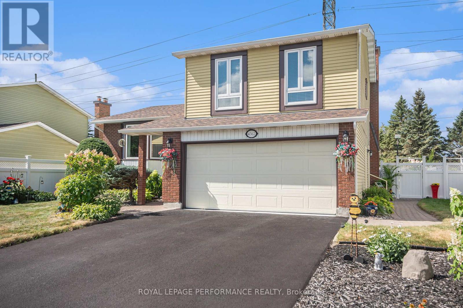 4362 WHITTAKER CRESCENT