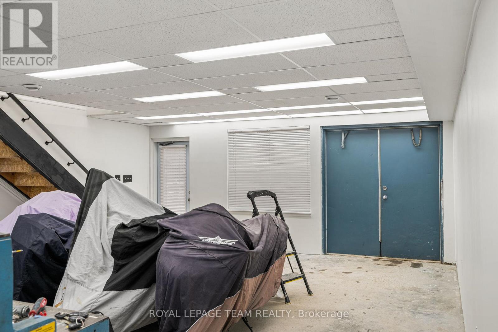 33 - 1010 POLYTEK STREET