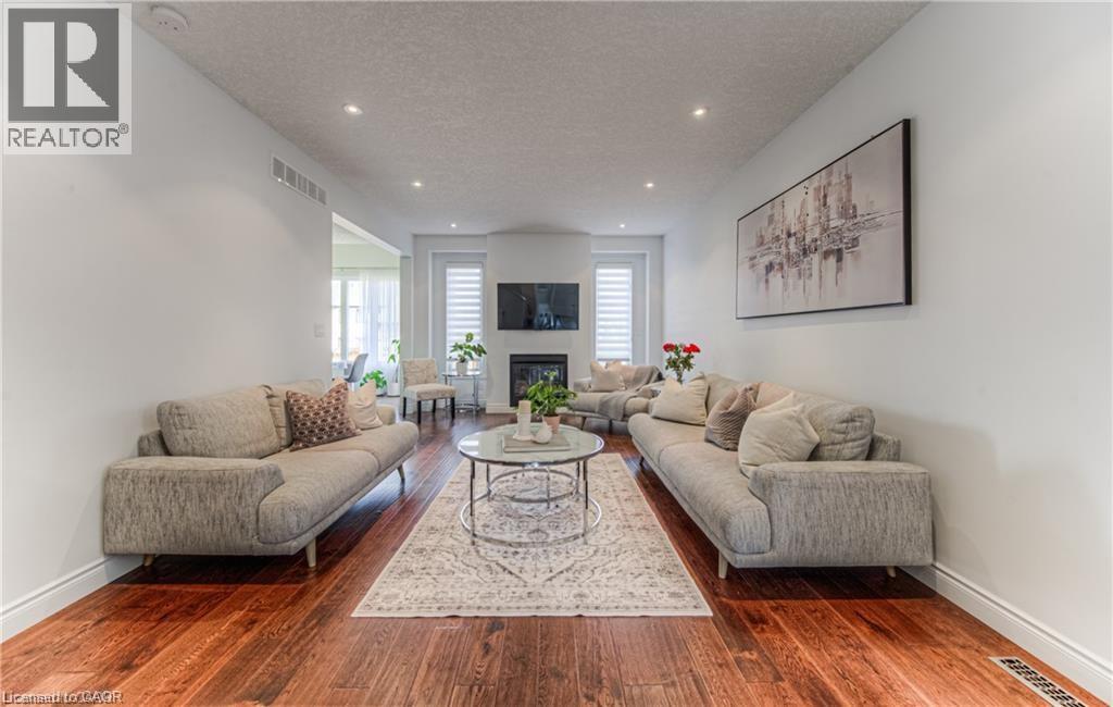 26 SPRING CREEK Street