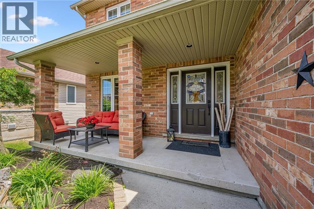15 ZINKANN Crescent