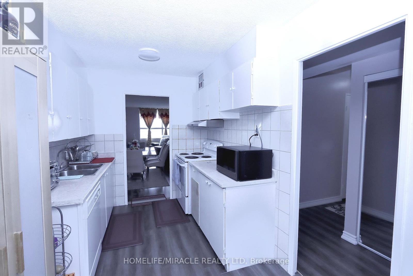 1507 - 40 PANORAMA COURT