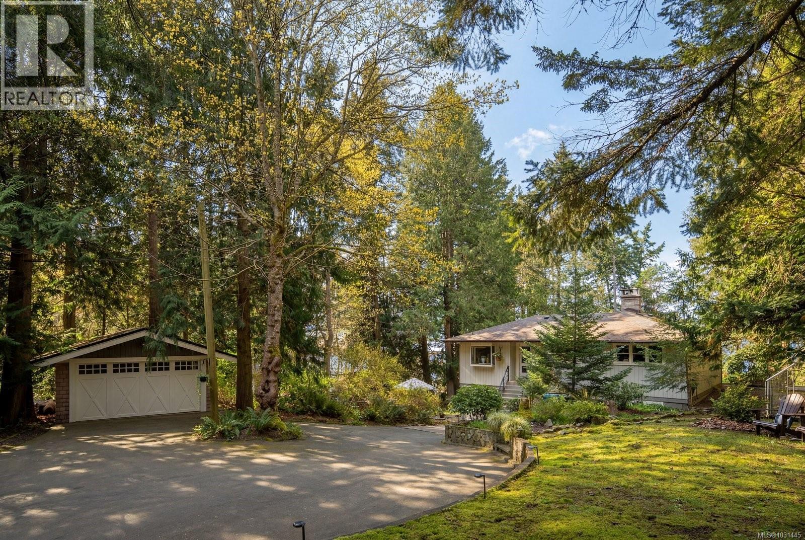 2320 Dolphin Rd
