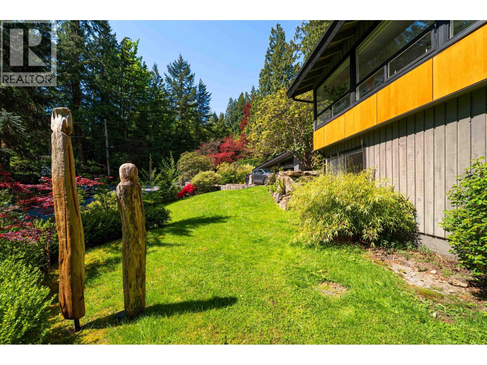 3985 BAYRIDGE AVENUE