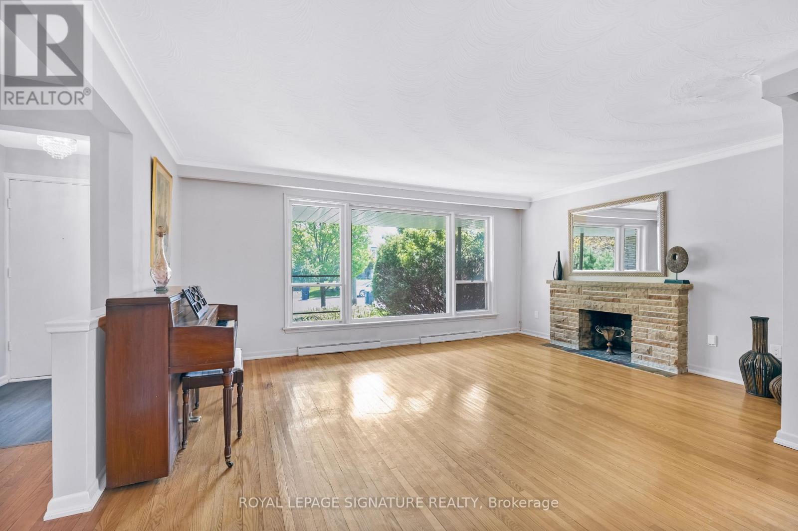 39 VIAMEDE CRESCENT