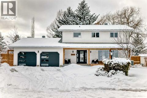 9611 Palisan Place SW Calgary AB T2V3T1