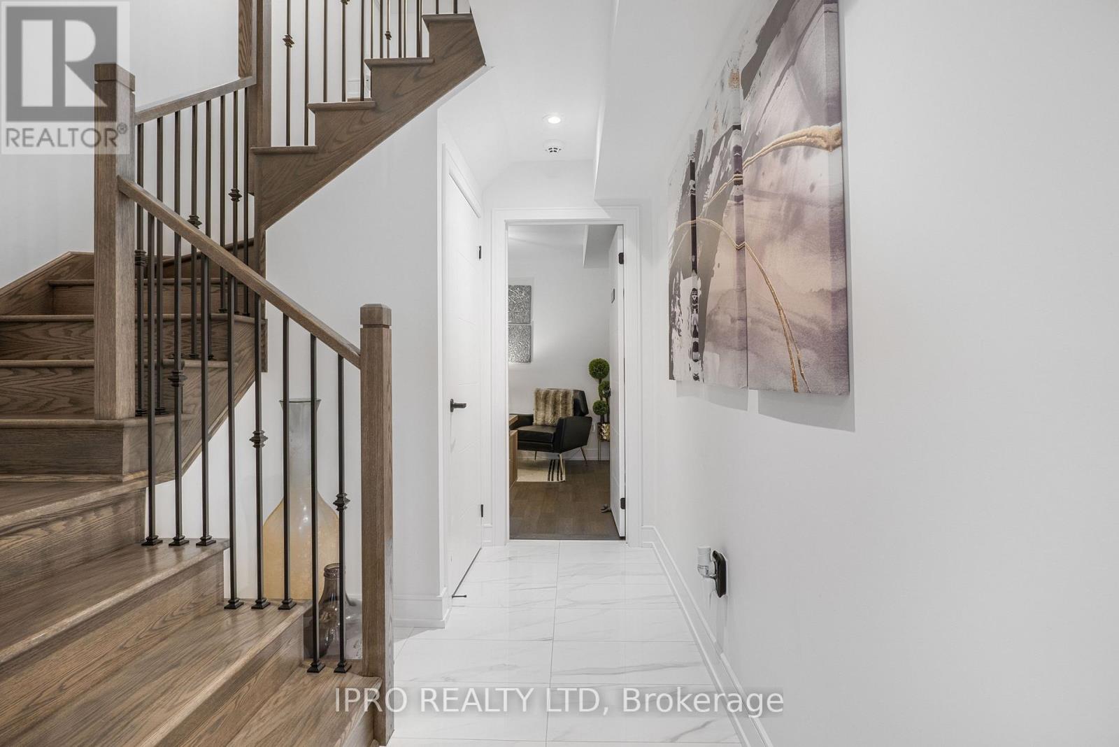 1337 CLARRIAGE COURT