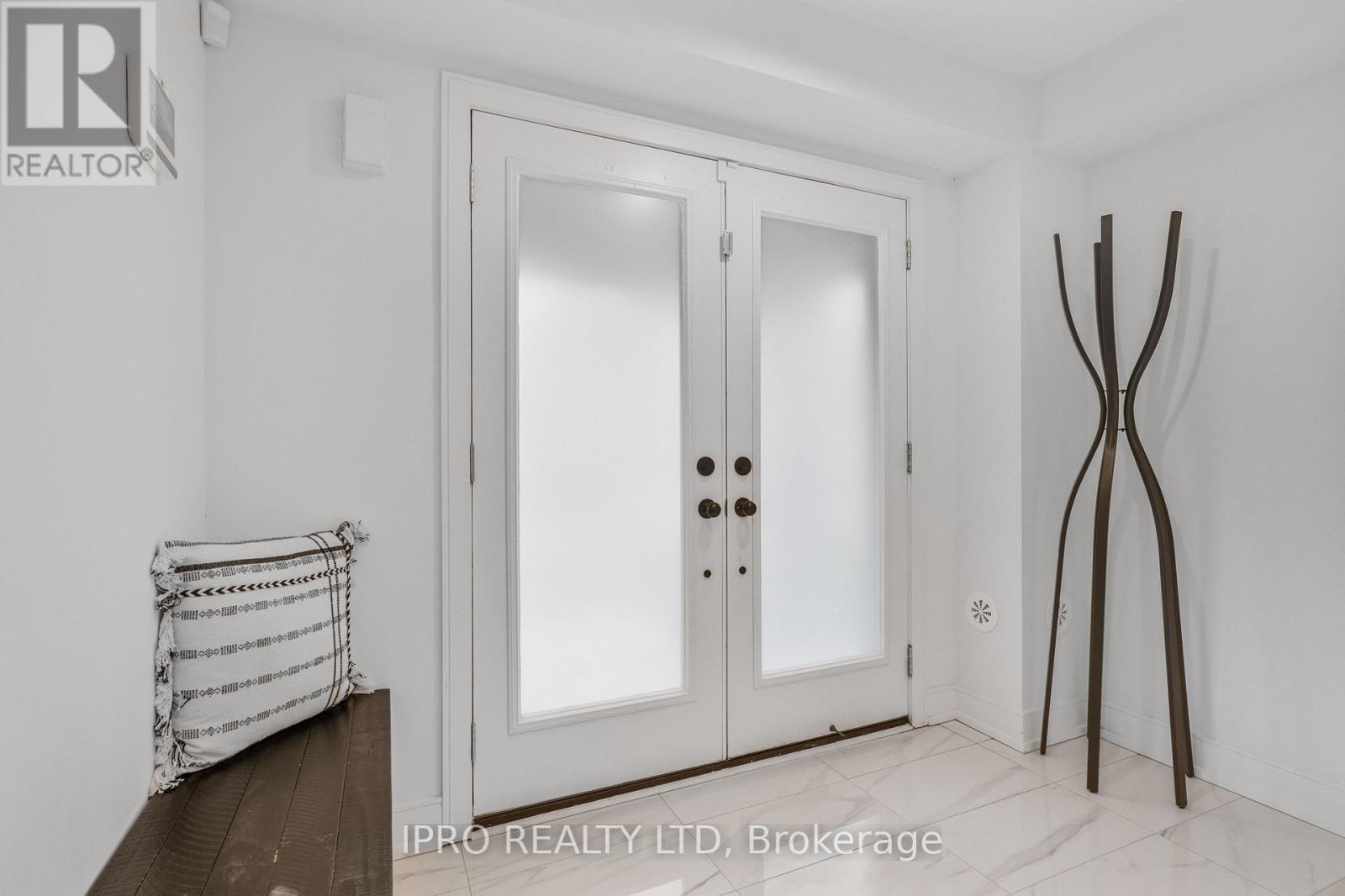 1337 CLARRIAGE COURT