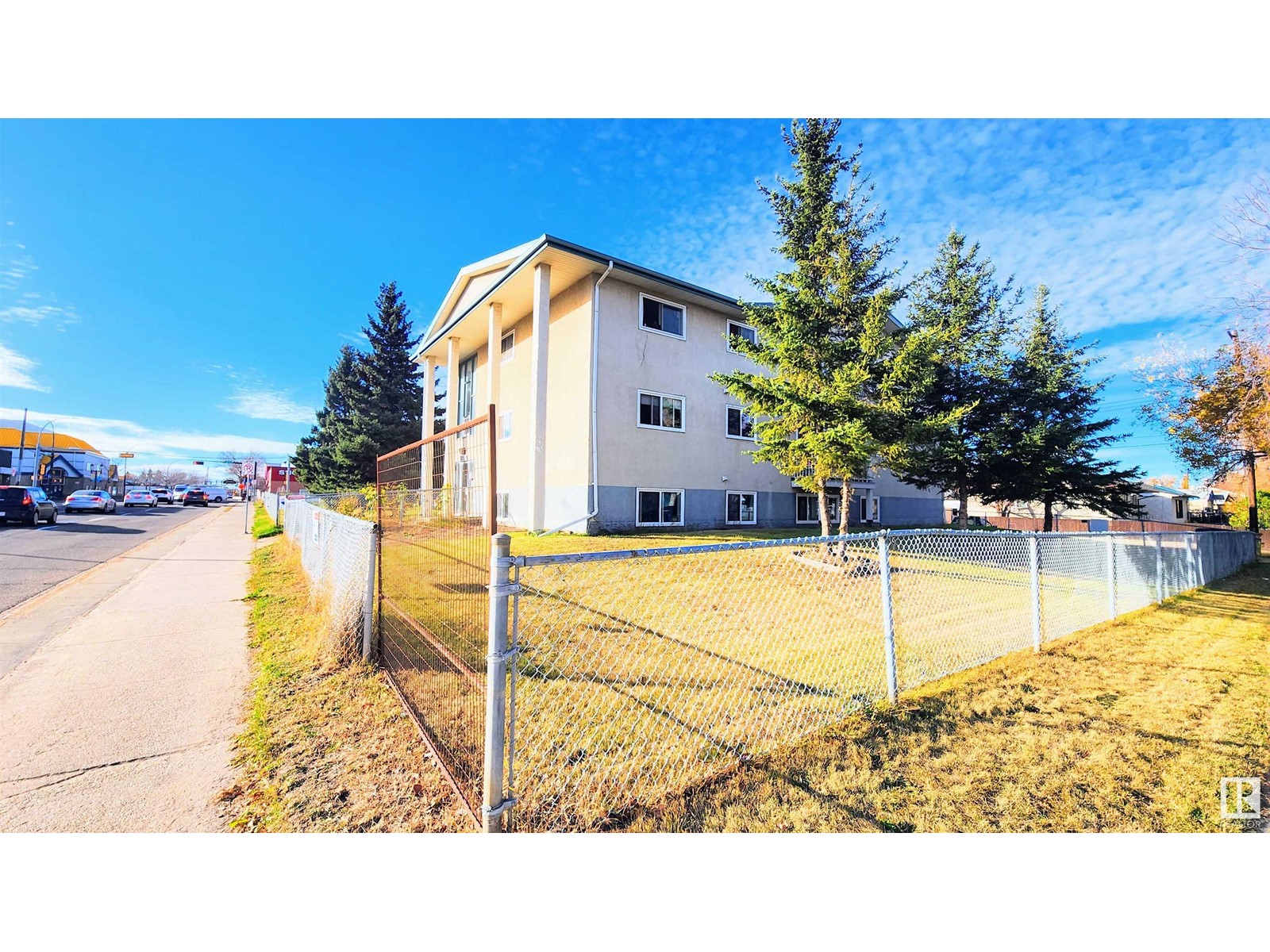 #308 3720 118 AV NW