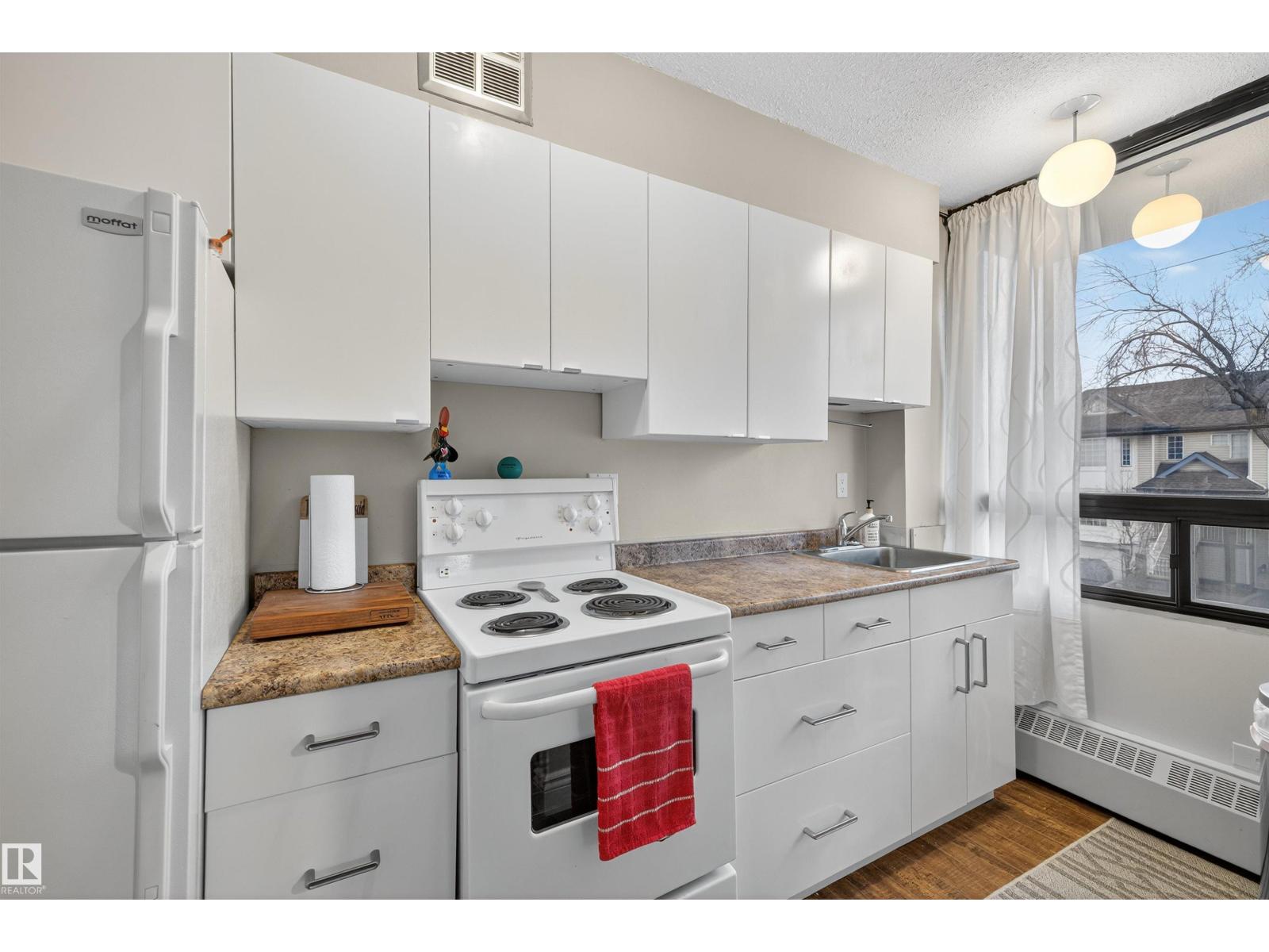 #216 10160 114 ST NW