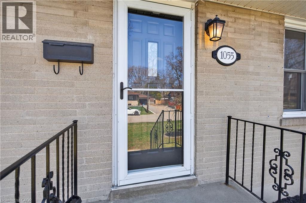 1055 SHEPHERD'S Drive