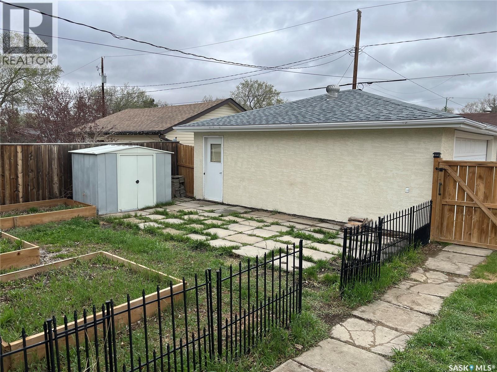 2745 ABBOTT ROAD