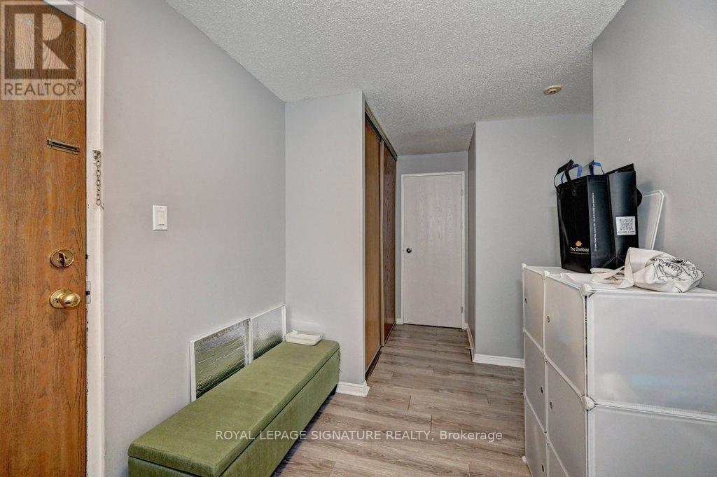 1214 - 35 GREEN VALLEY DRIVE