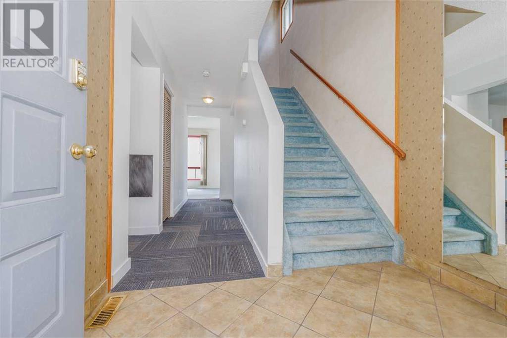 24 Castlebrook Rise NE