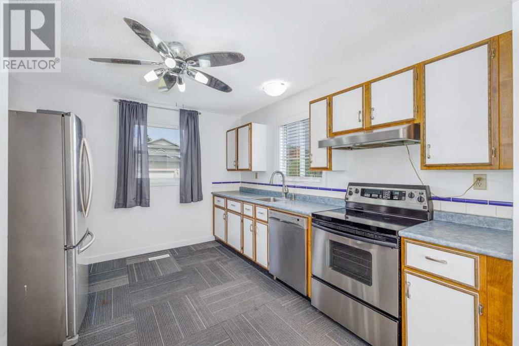 24 Castlebrook Rise NE