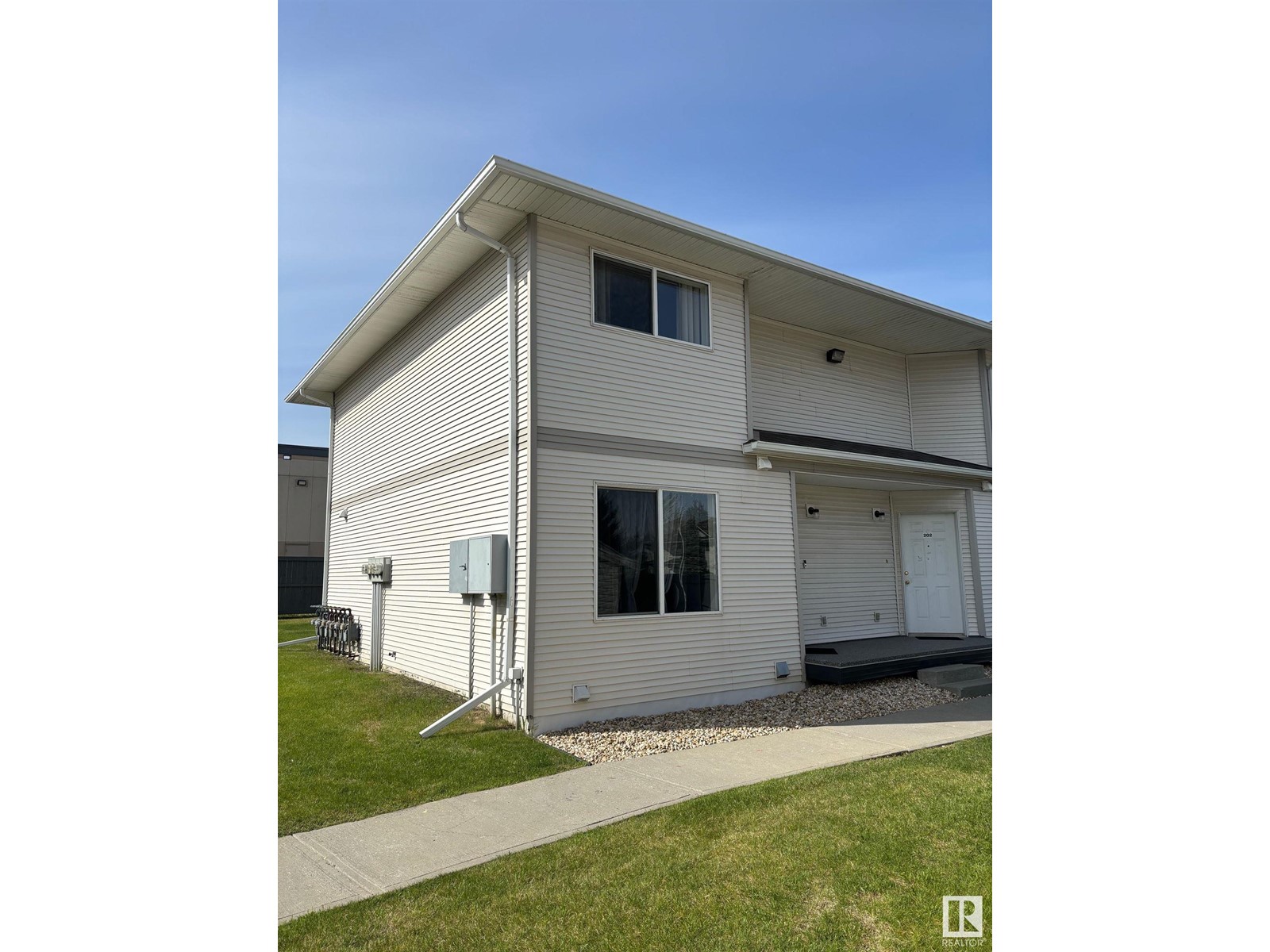 #201 801 BOTHWELL DR