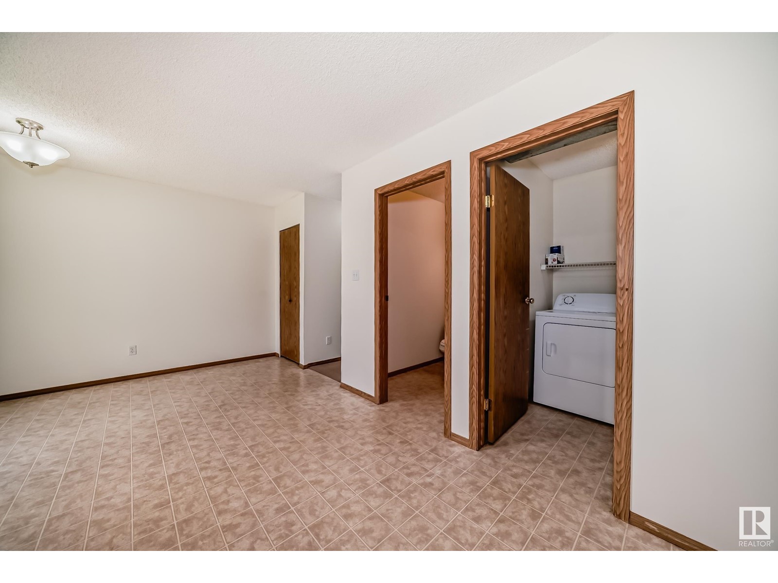 #201 801 BOTHWELL DR