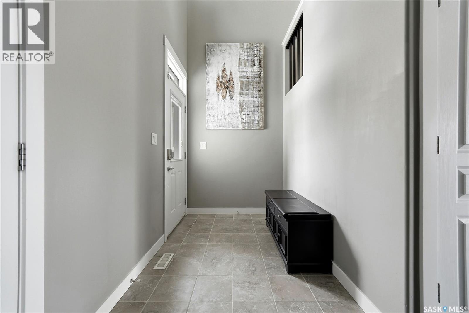 5343 Universal CRESCENT