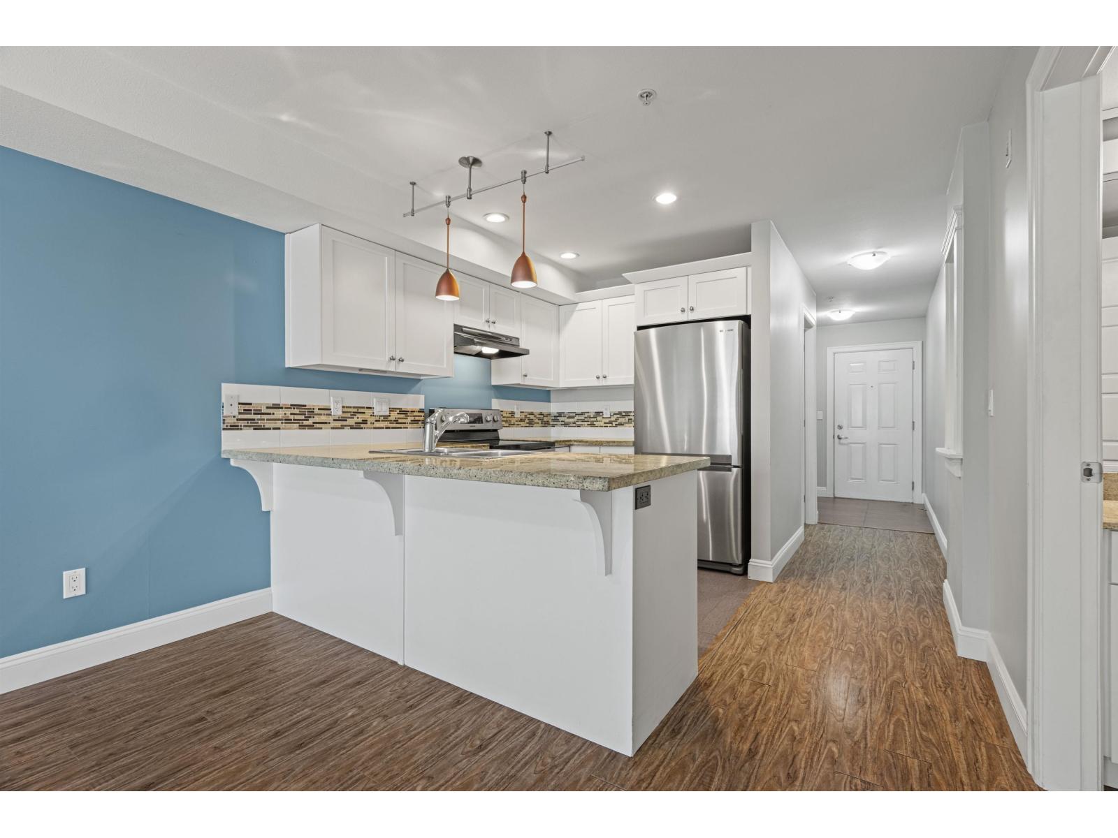 301 45640 ALMA AVENUE|Vedder Crossing