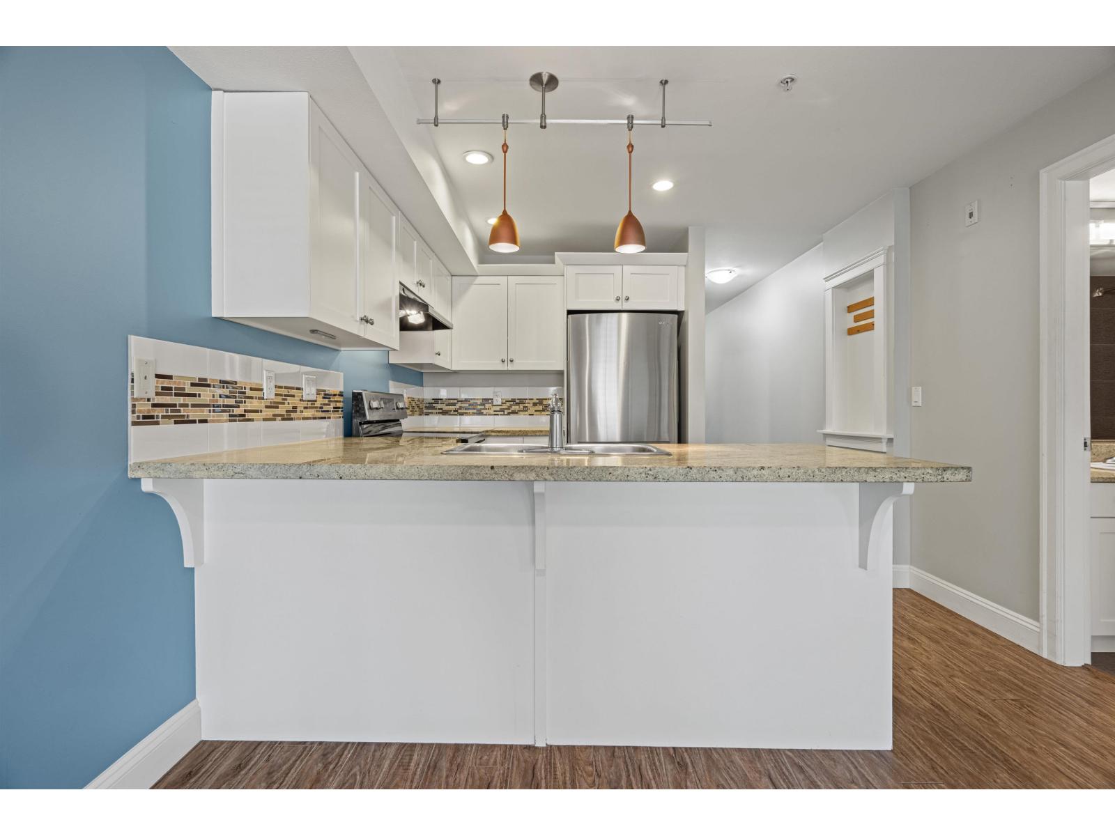 301 45640 ALMA AVENUE|Vedder Crossing