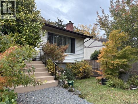 3901 Ansell Rd Saanich BC V8P4W1