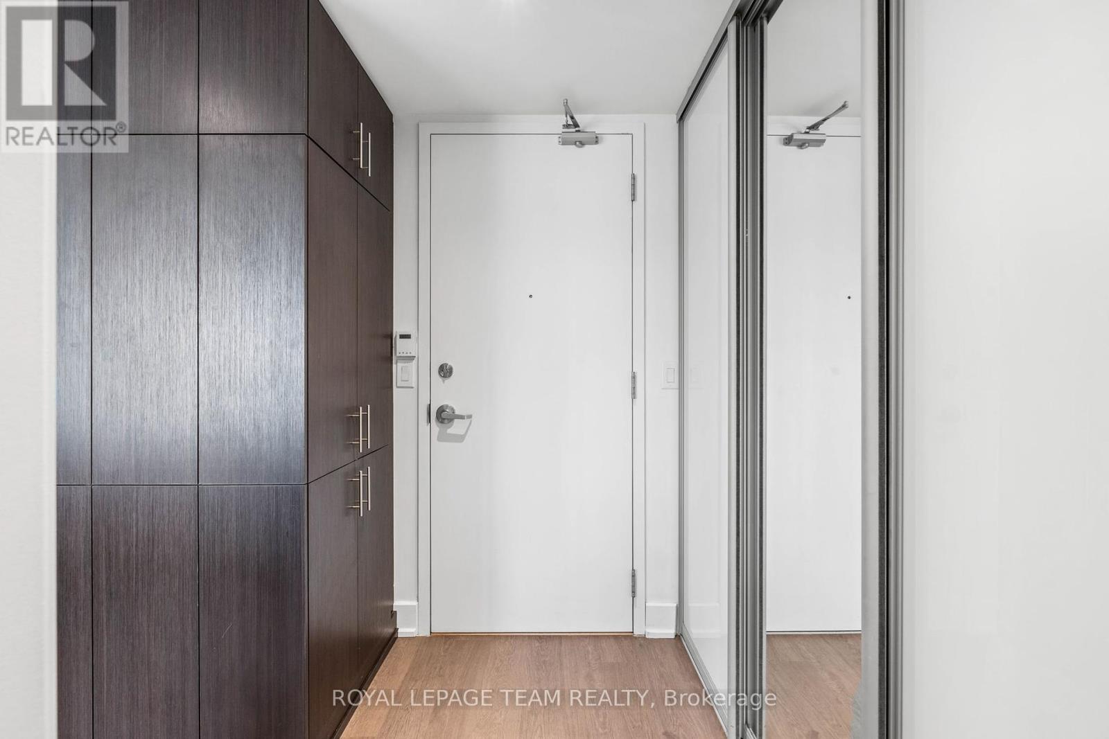 418 - 7 MARQUETTE AVENUE