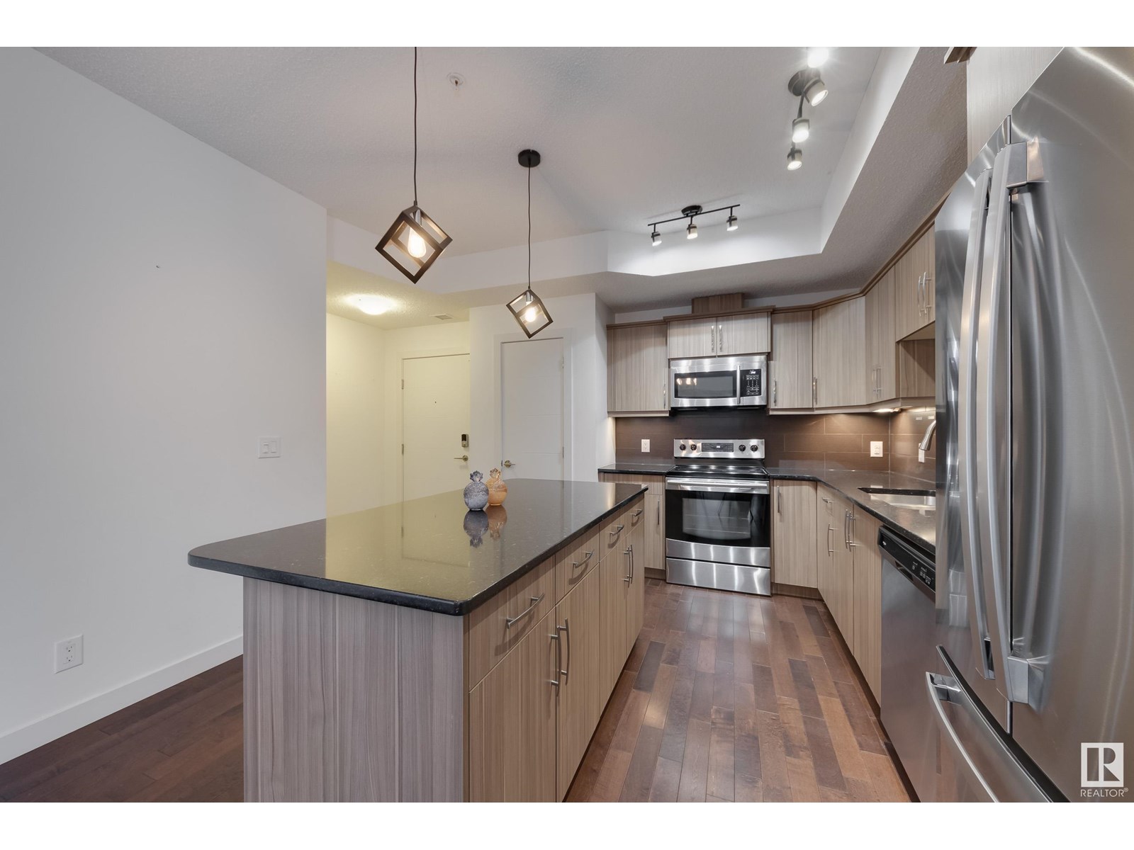 #115 10523 123 ST NW