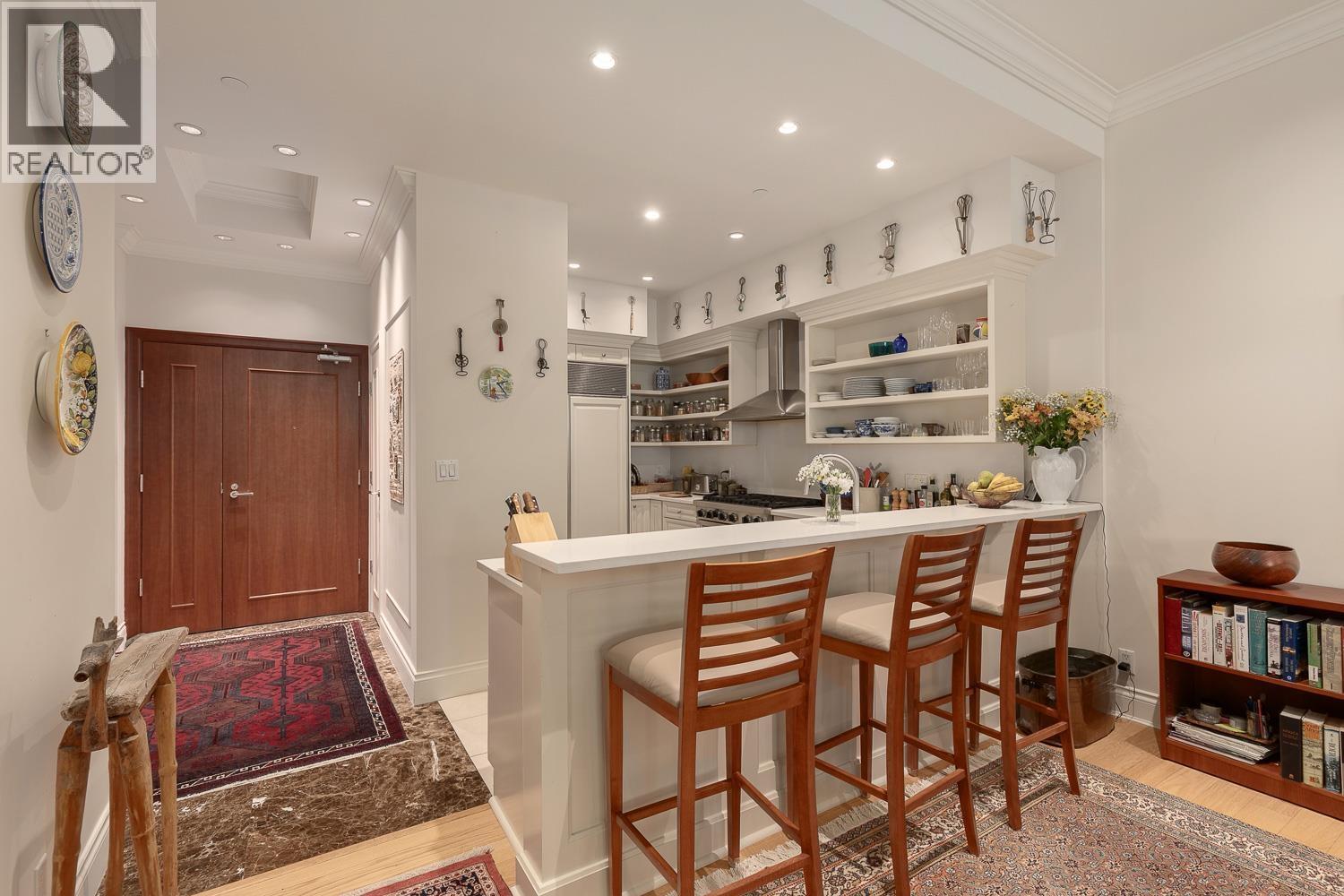 101 426 BEACH CRESCENT