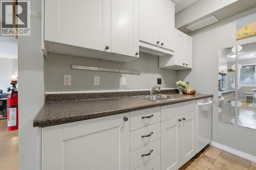 2, 287 Southampton Drive SW