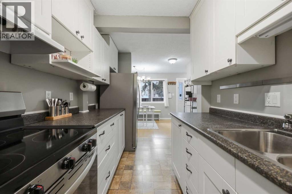 2, 287 Southampton Drive SW