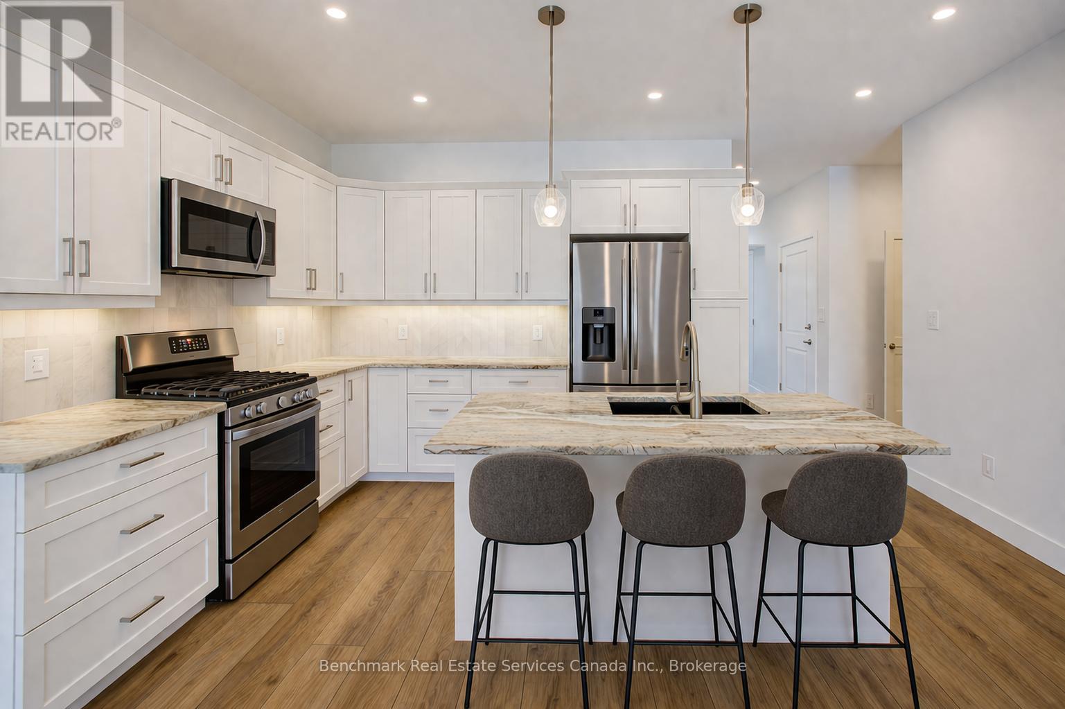 64 CAVALIER CRESCENT