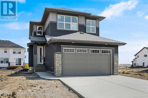 271 Kinniburgh Loop Chestermere AB T1X3C2