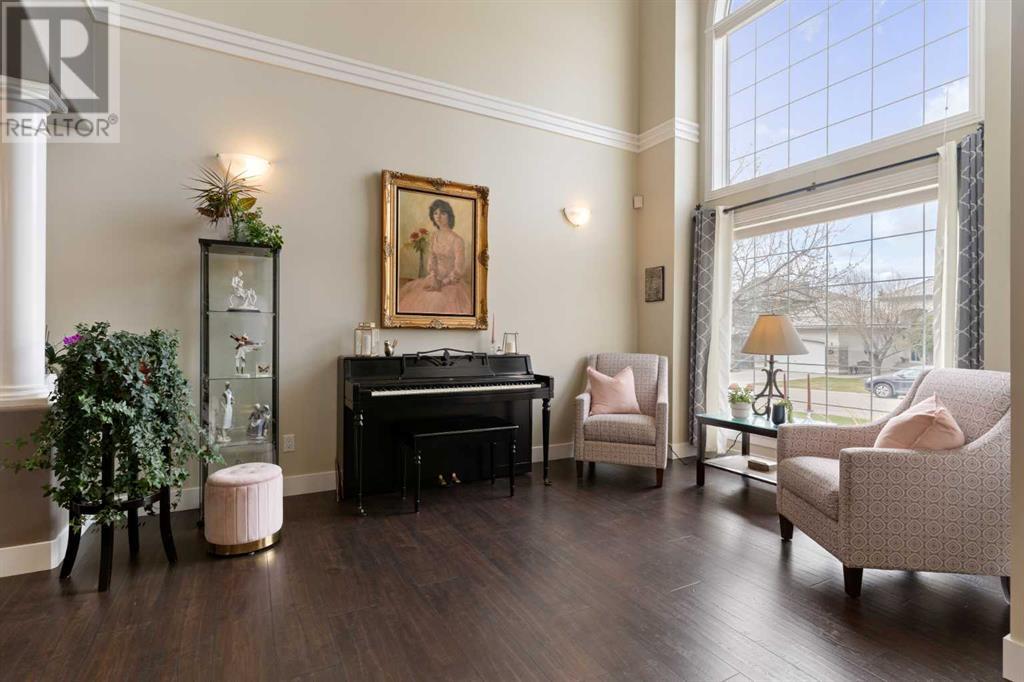 210 Panorama Hills Bay NW