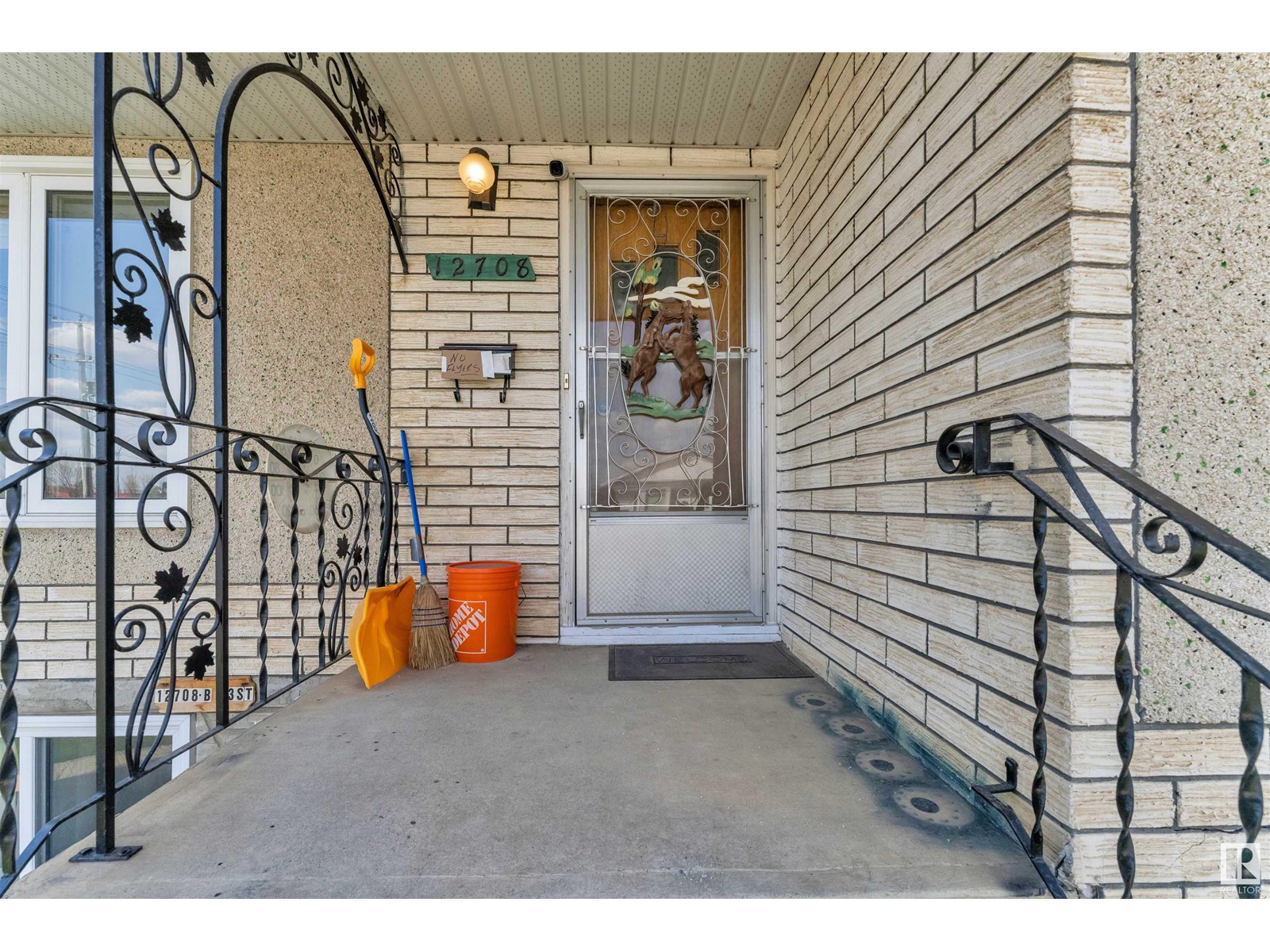12708 83 ST NW