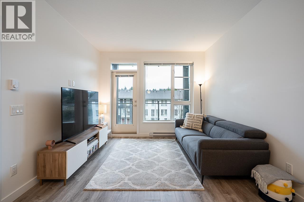 403 516 FOSTER AVENUE