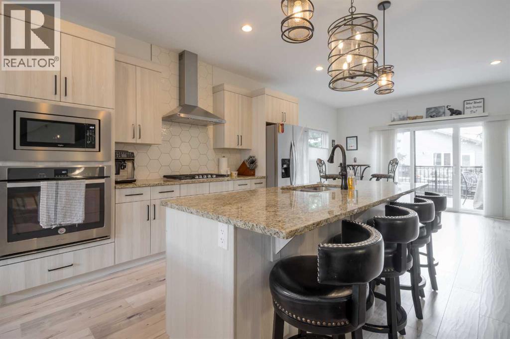 1, 270 Couleesprings Terrace S