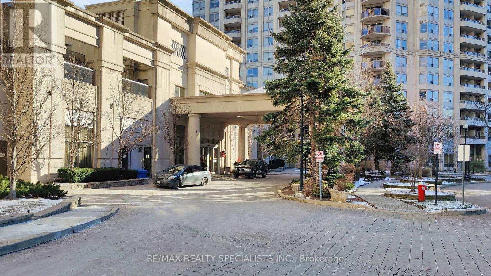 221 - 25 KINGSBRIDGE GARDEN CIRCLE