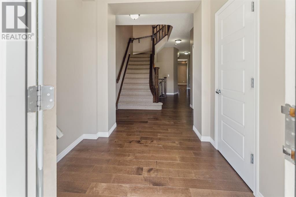 34 Cityscape Bay NE