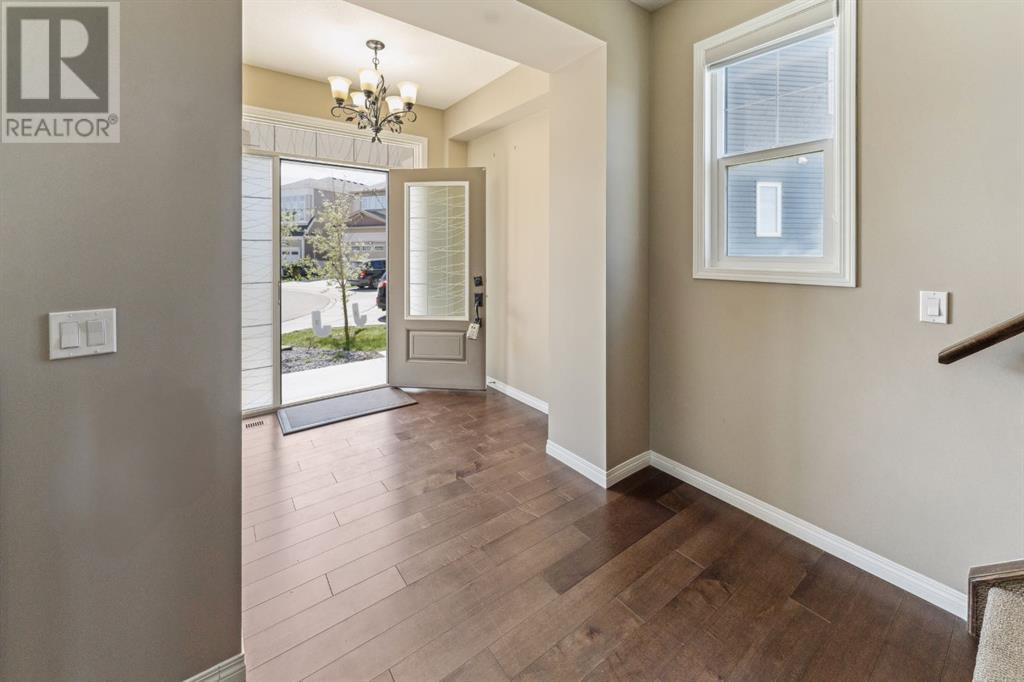 34 Cityscape Bay NE
