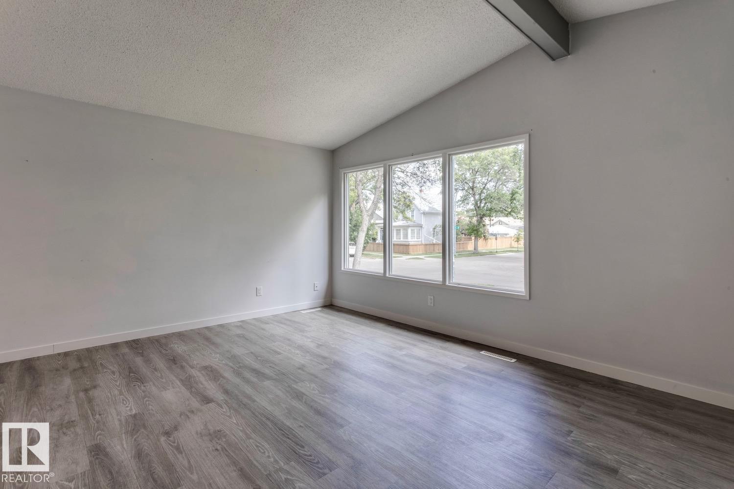 11348 87 ST NW
