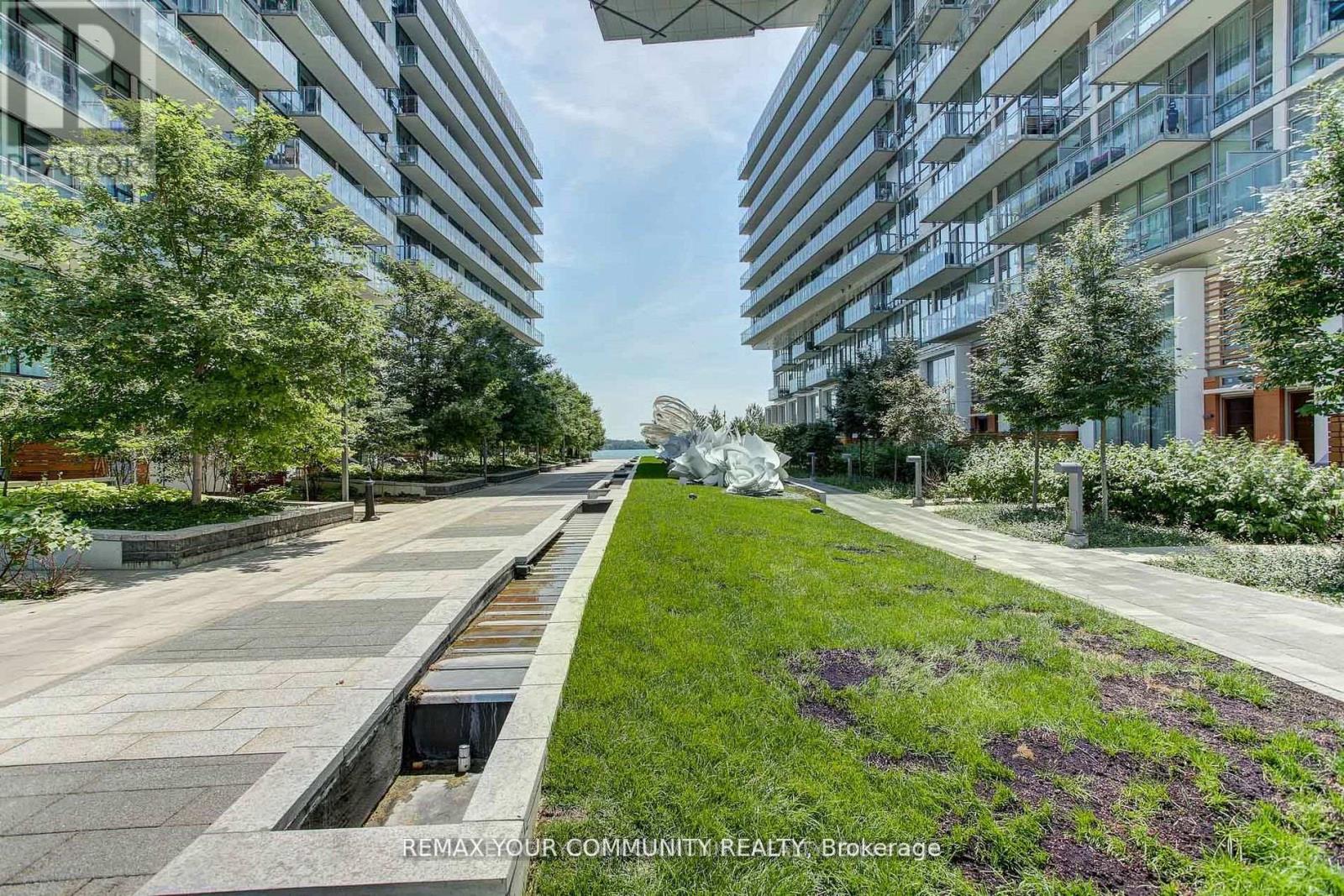 1109 - 39 QUEENS QUAY E