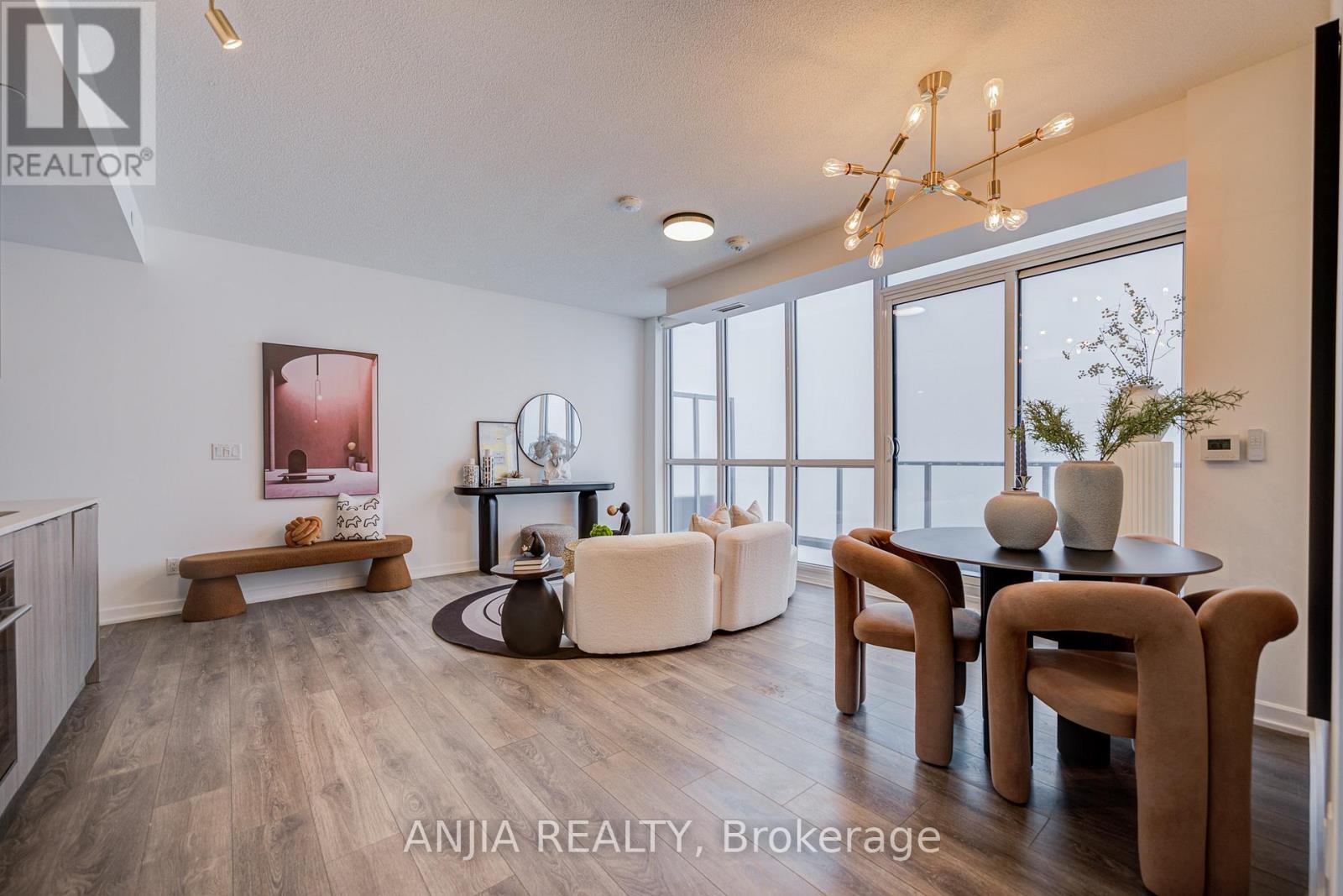 2409 - 38 FOREST MANOR ROAD