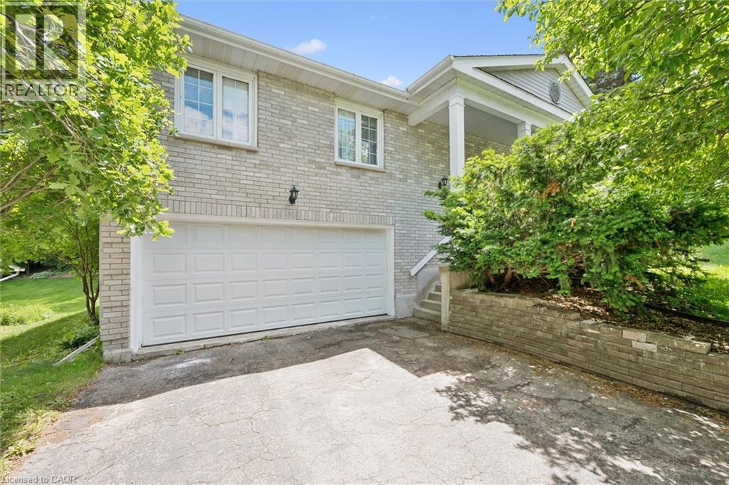 176 SANDFORD FLEMING Drive