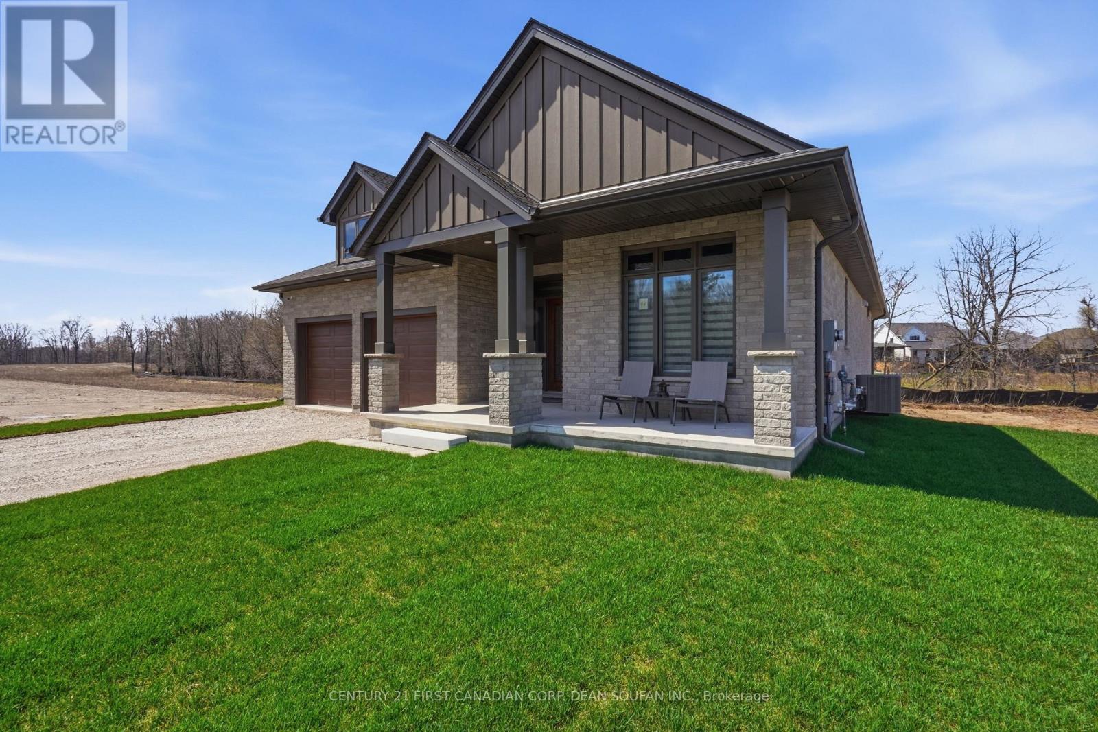 44 MUIRFIELD DRIVE