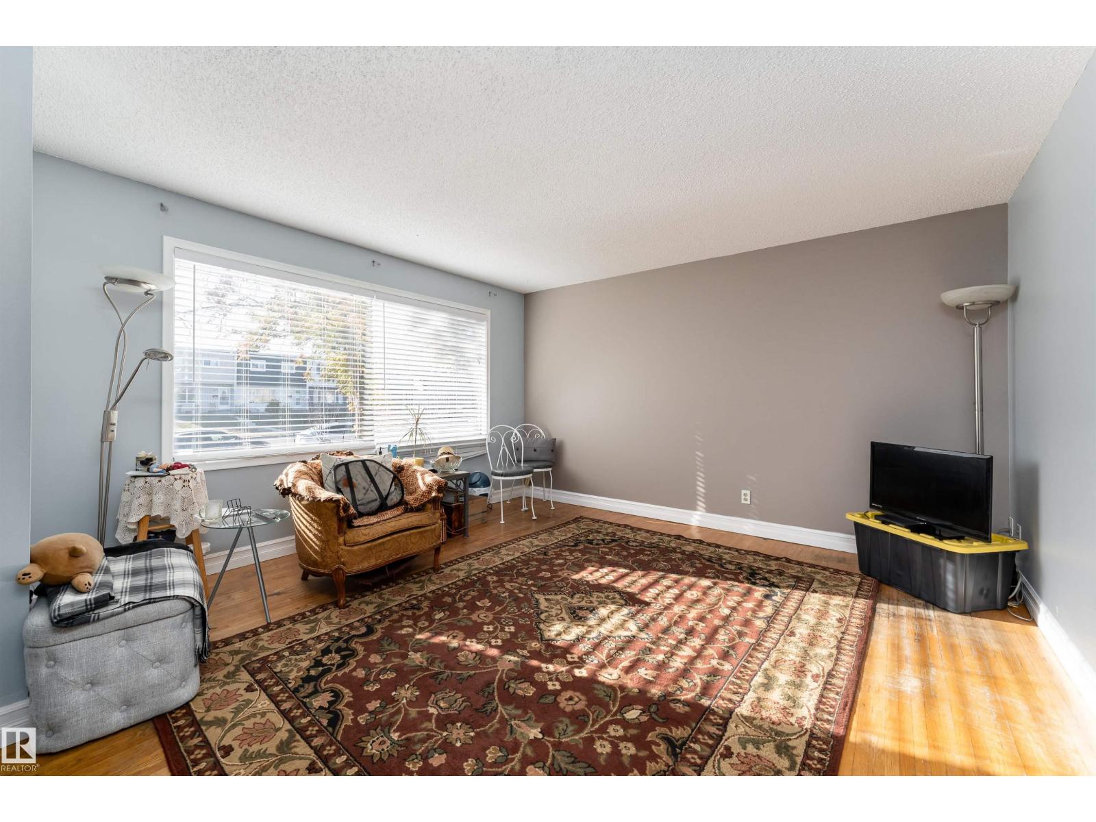 10314 132 AV NW
