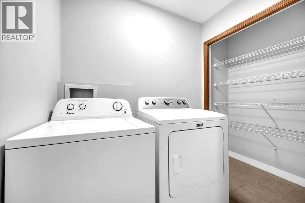 104 Taracove Crescent NE